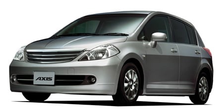 NISSAN TIIDA