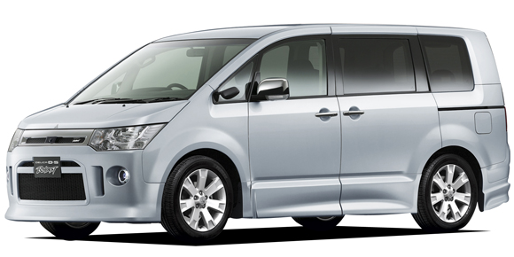 MITSUBISHI DELICA D5
