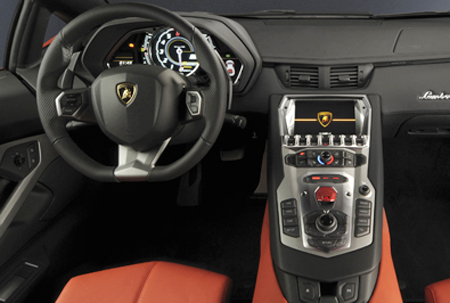 LAMBORGHINI AVENTADOR