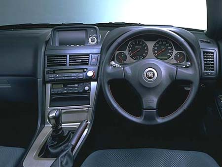 NISSAN SKYLINE