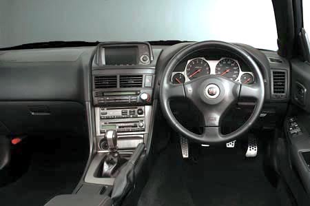 NISSAN SKYLINE