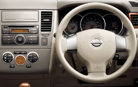 NISSAN TIIDA LATIO