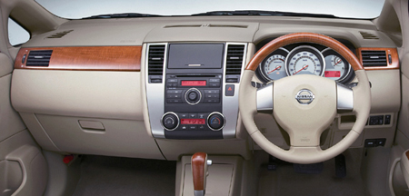 NISSAN TIIDA LATIO