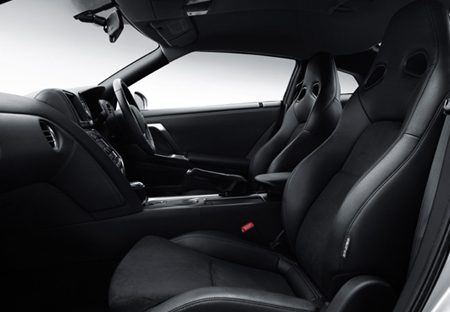 NISSAN GT-R