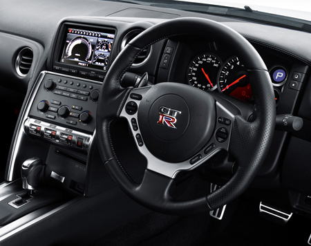 NISSAN GT-R