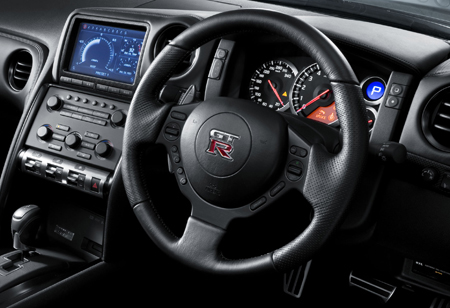 NISSAN GT-R