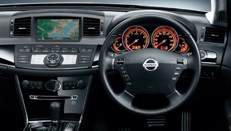 NISSAN FUGA