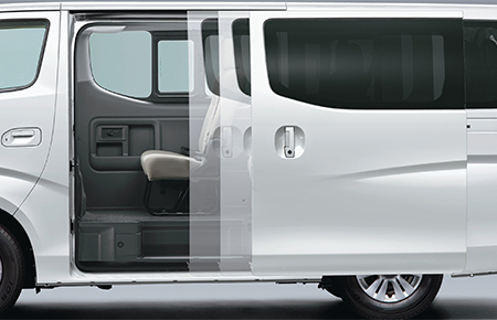 NISSAN NV350CARAVAN WAGON