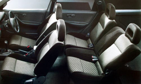 NISSAN AVENIR