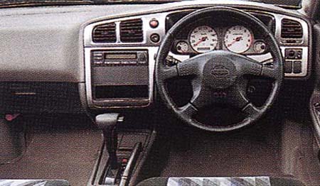 NISSAN AVENIR