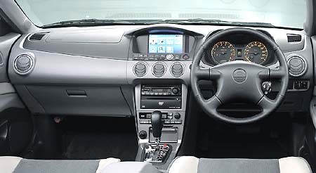 NISSAN AVENIR