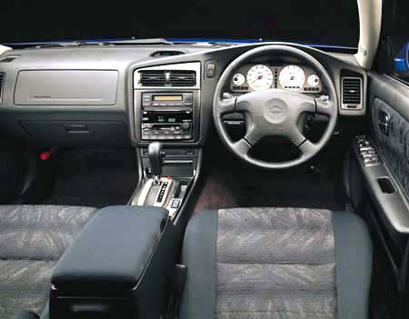 NISSAN STAGEA