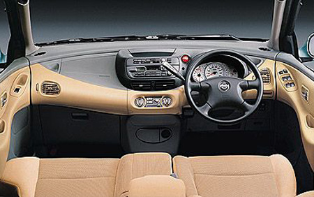 NISSAN TINO