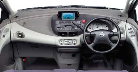NISSAN TINO