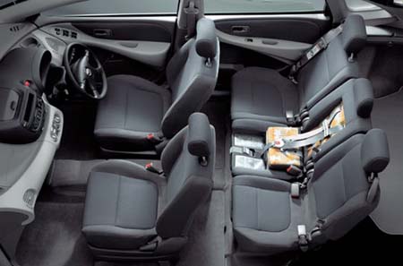 NISSAN TINO