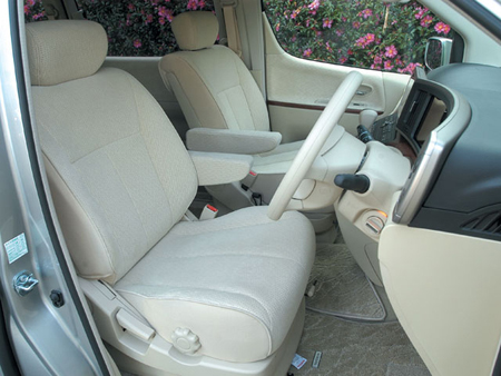 NISSAN ELGRAND