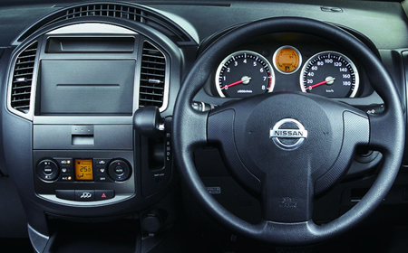 NISSAN LAFESTA