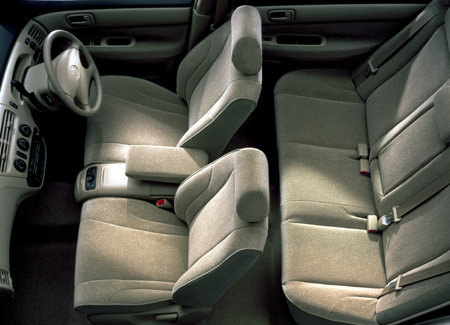 TOYOTA VISTA