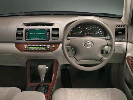 TOYOTA CAMRY