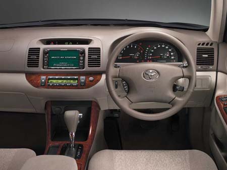 TOYOTA CAMRY