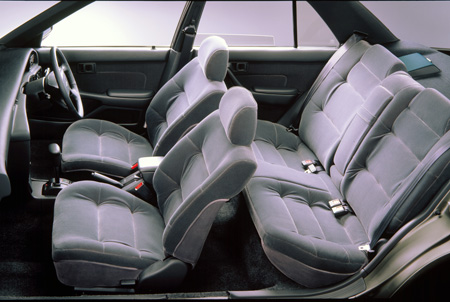 TOYOTA CORONA