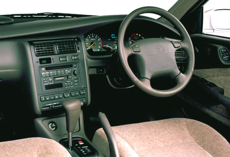 TOYOTA CORONA