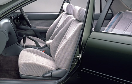 TOYOTA CARINA