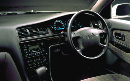 TOYOTA CRESTA
