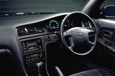 TOYOTA CRESTA