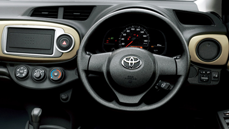 TOYOTA VITZ