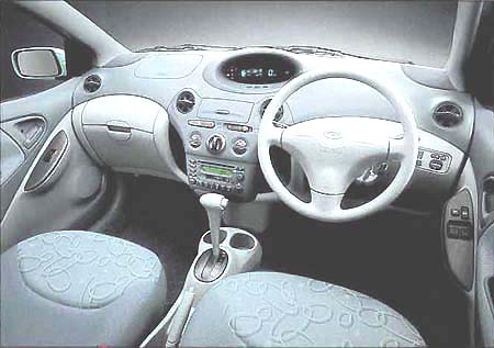 TOYOTA VITZ