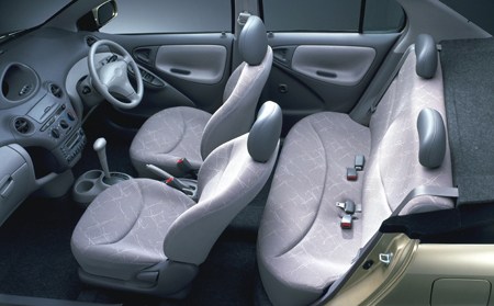 TOYOTA PLATZ