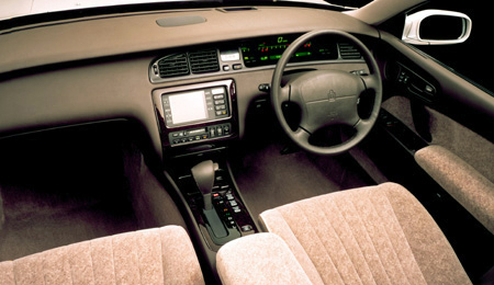 TOYOTA CROWN MAJESTA