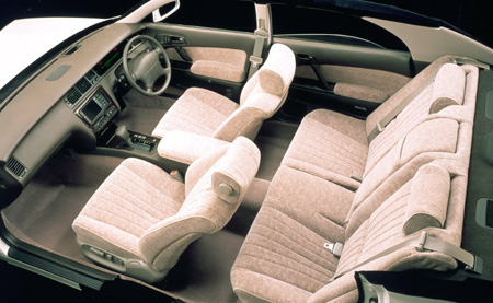 TOYOTA CROWN MAJESTA