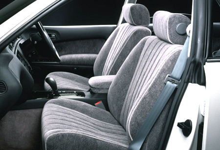 TOYOTA CROWN MAJESTA