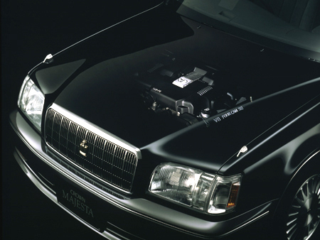 TOYOTA CROWN MAJESTA