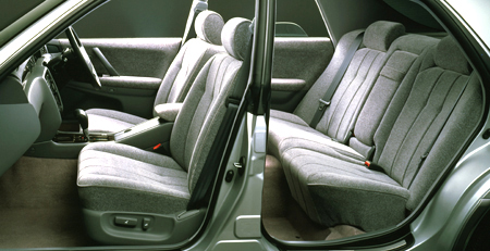 TOYOTA CROWN MAJESTA