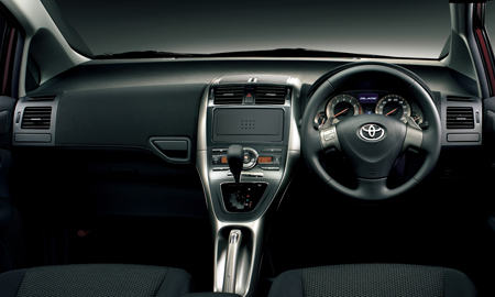 TOYOTA BLADE