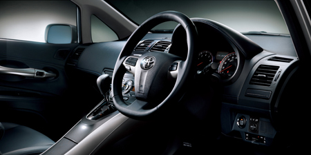 TOYOTA BLADE