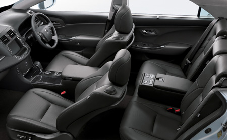 TOYOTA CROWN HYBRID