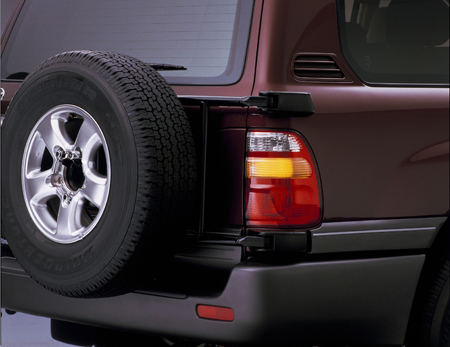 TOYOTA LAND CRUISER 100