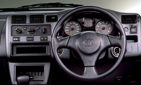 TOYOTA RAV4 J