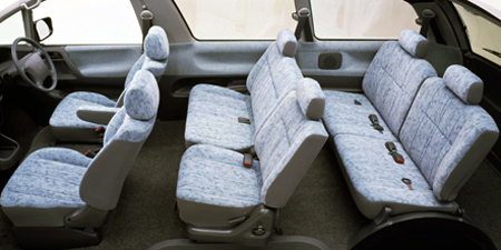 TOYOTA ESTIMA LUCIDA