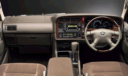 TOYOTA HIACE WAGON