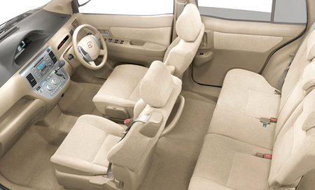 TOYOTA RAUM