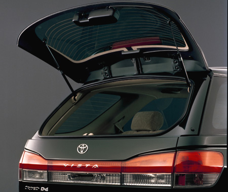 TOYOTA VISTA ARDEO