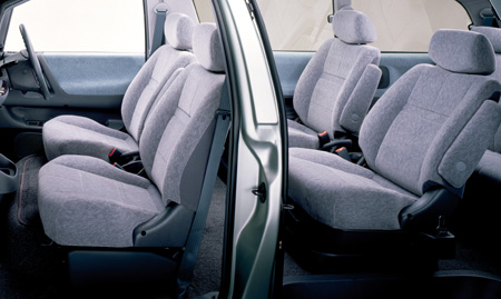 TOYOTA ESTIMA EMINA