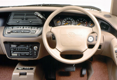 TOYOTA ESTIMA EMINA