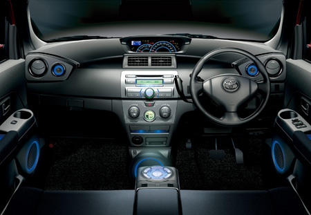 TOYOTA bB