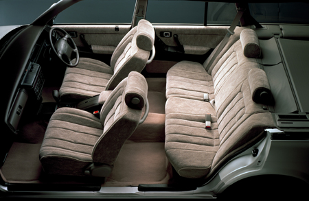 TOYOTA CROWN STATIONWAGON